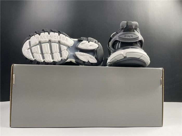 bl tess s. gomma trek low sneakers