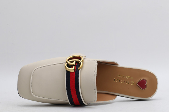 guc loafer