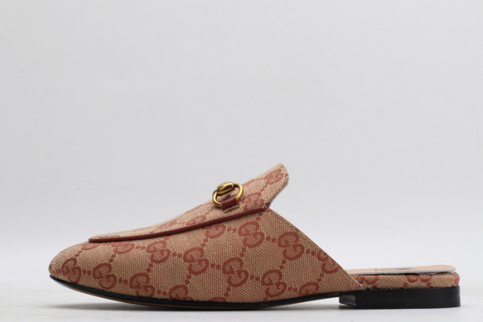 guc loafer