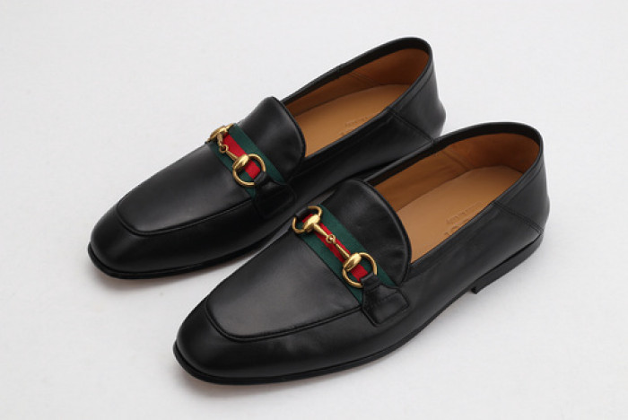 guc loafer