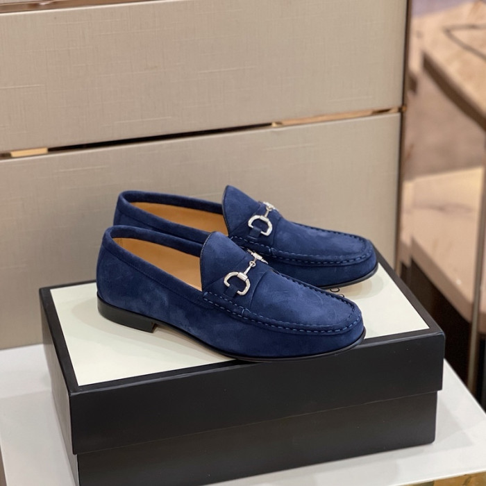 guc loafer