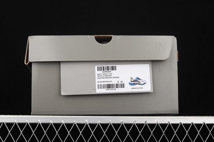 Ba*len*cia*ga triple s trainers sneakers 090305