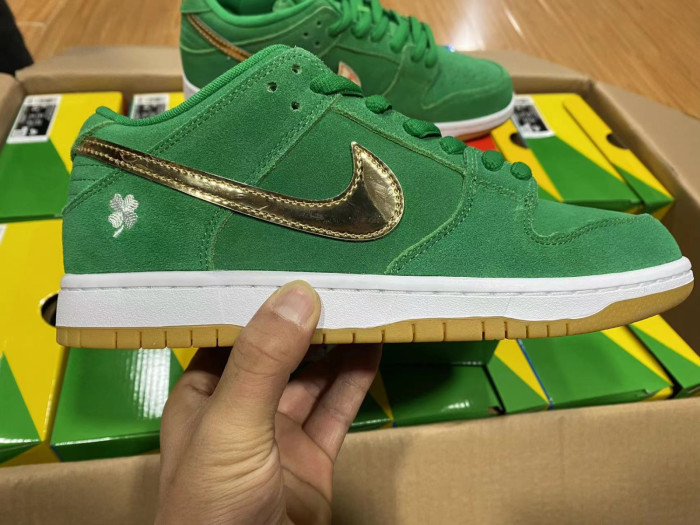 nike sb dunk low pro st. patrick