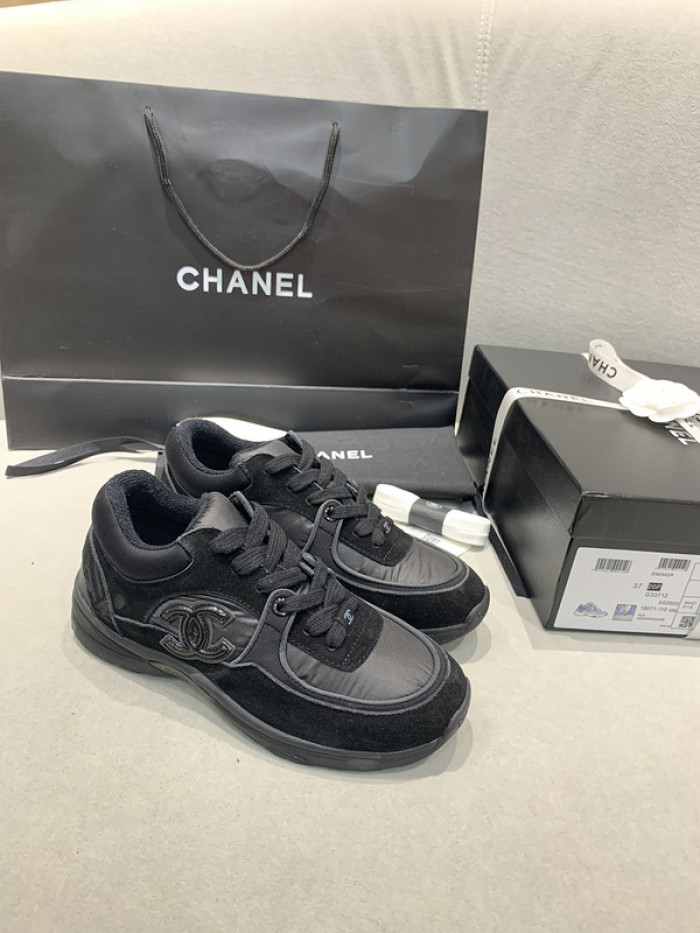 cn cc logo sneaker