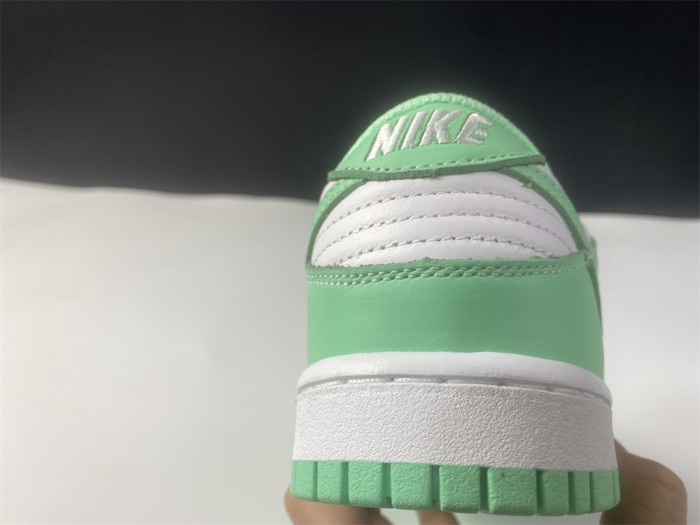 nike dunk low ＂green glow＂dd1503-105