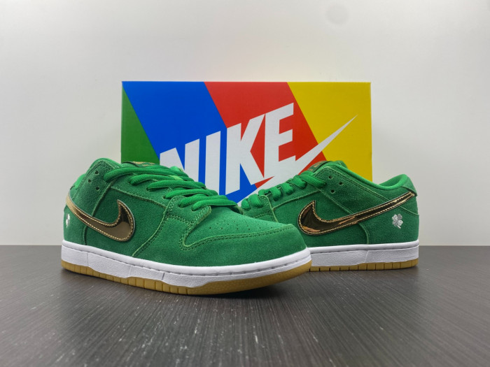 nike sb dunk low pro st. patrick
