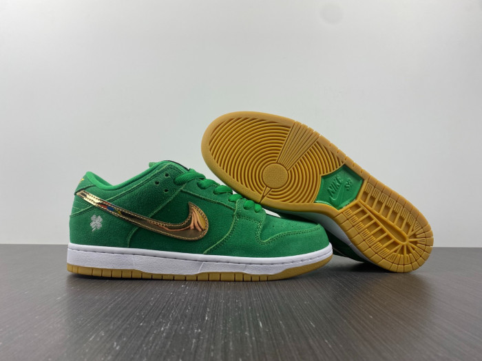 nike sb dunk low pro st. patrick