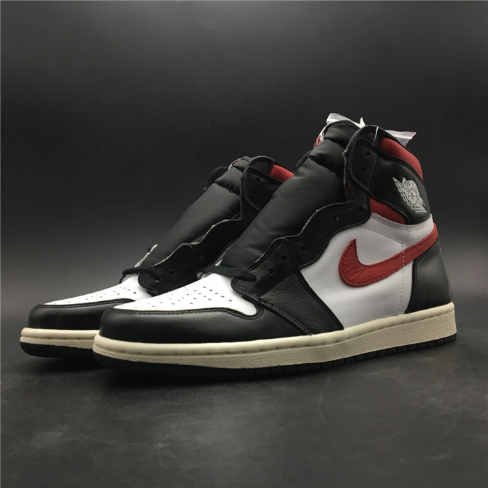 air jordan 1 black white gym red 555088-061