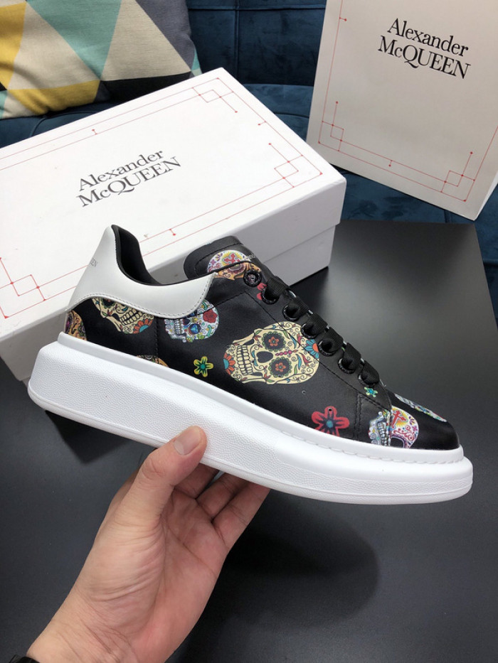 alex mcqu sneakers