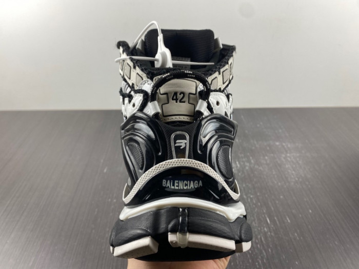 Ba*len*cia*ga runner high sneakers white black white 677403w3rb29010h
