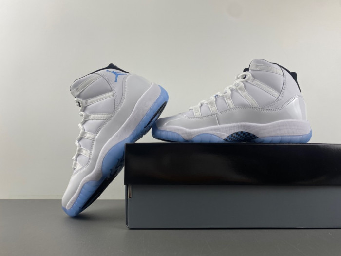 AIR JORDAN 11 RETRO LEGEND BLUE 2024 378038-104