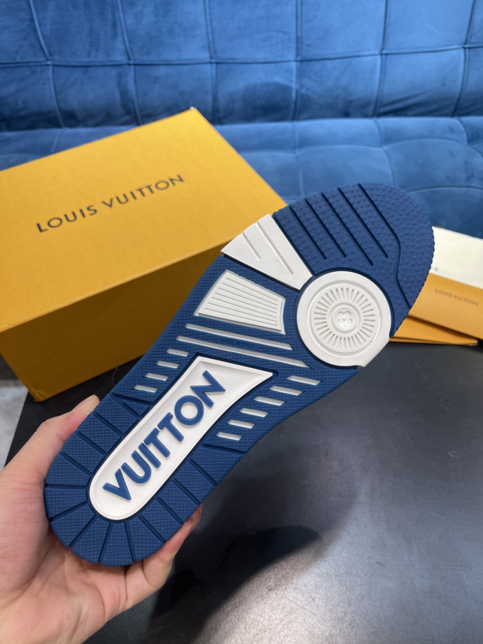 l**is V*t*n trainer 2528