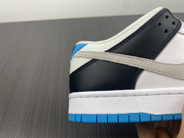 nike sb dunk low "laser blue" bq6817-101