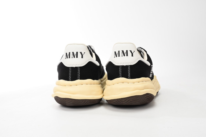 MIHARA YASUHIRO BLACK AND WHITE CHARACTERS MY7